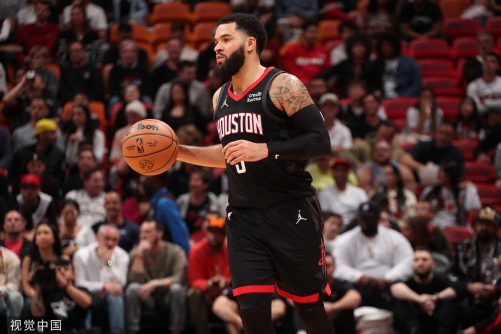 而豪门却显 而豪门却显